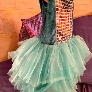 Adorable girls dragon costume